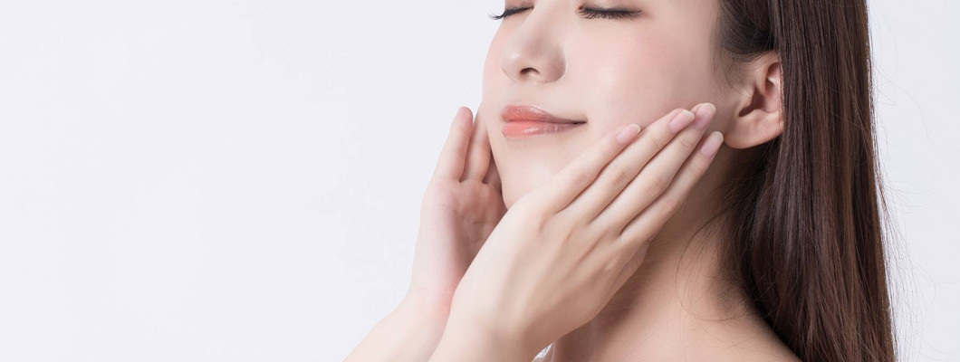 Phải tẩy trang như thế nào mới không bị mụn gây rối! Phải tẩy trang như thế nào mới không bị mụn gây rối!